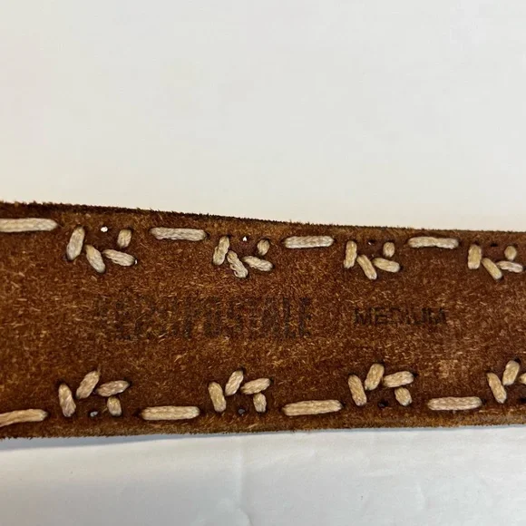 Aeropostale Womens Brown Leather Cinch Belt-40” long x 1.5” tall Sz Medium Super - Picture 6 of 7